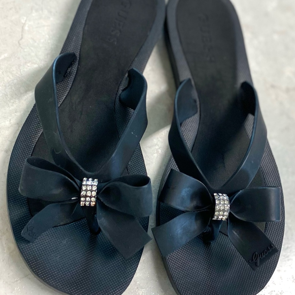Guess Size 7.5 Black Rubber Flip Flops